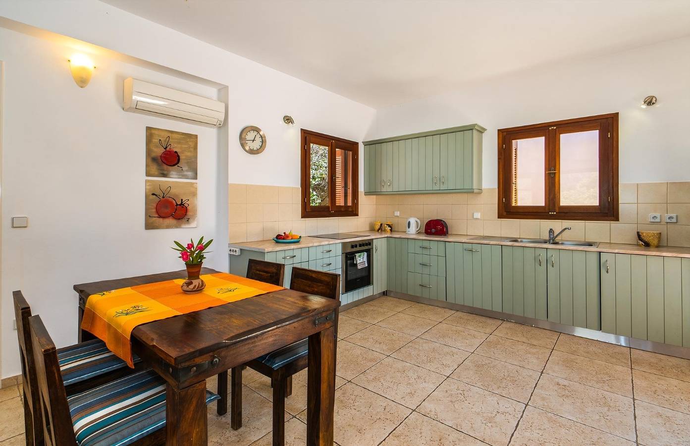 2 Bedroom Villa with Kefalonia Views and Beach Path near Stavros in Ithaque