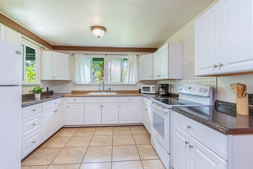 Ein wunderschönes Strandhaus voller Aloha in Hilo in Keaukaha, Hilo