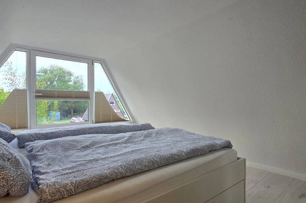 Finnenhütte \"Mh77\" - Renovierte Finnenhütte direkt an der Düne, ca. 80 m bis zur in Markgrafenheide, Rostock