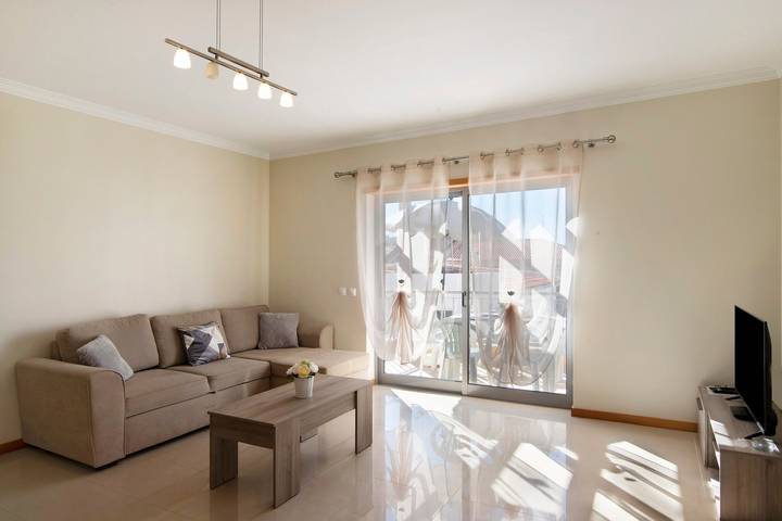 Appartamento intero, Apartamento Água Brisa con piscina, Wi-Fi, A/C, balcone e giardino in Albufeira e Olhos de Água, Distretto di Faro
