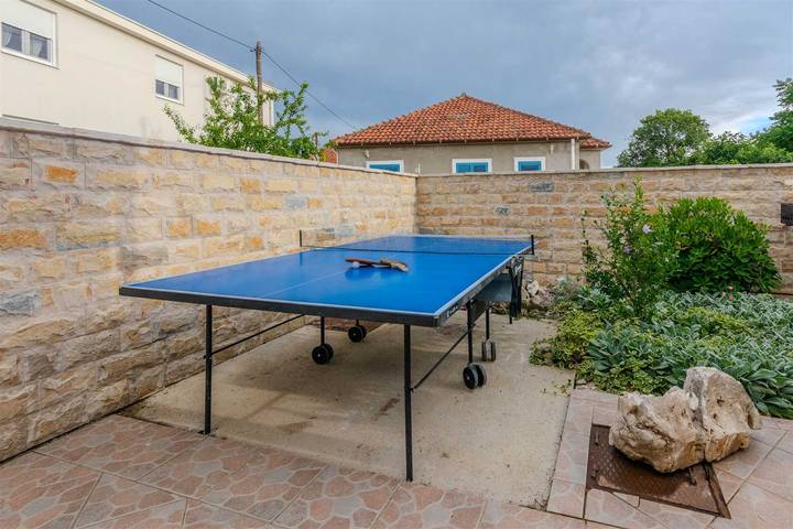 Location de vacances pour 8 personnes, avec terrasse, animaux acceptés à Nin - 3