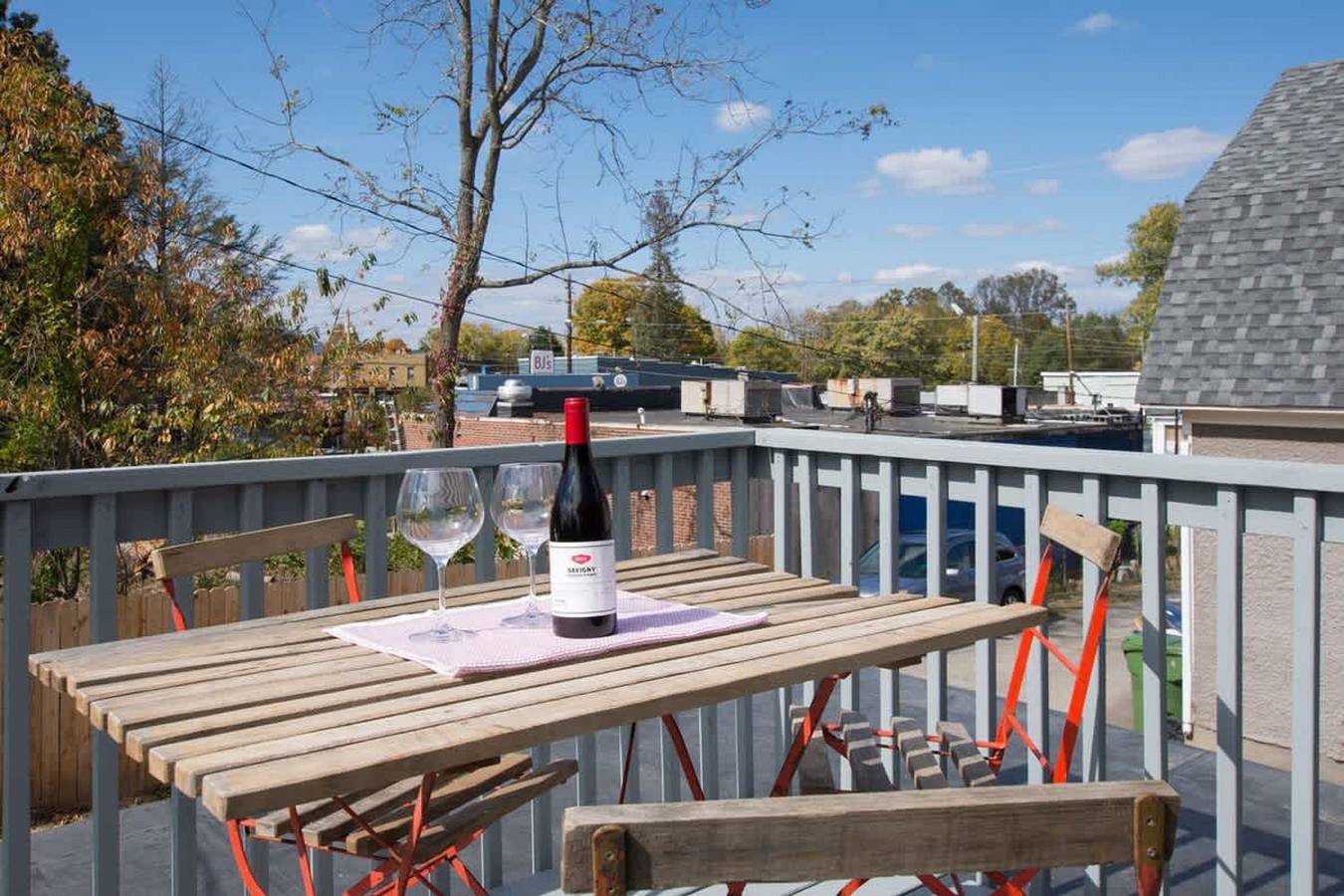 Ganzes Studio, Cheerful Studio w Patio Steps From Everything in Blue Ridge Parkway, Asheville