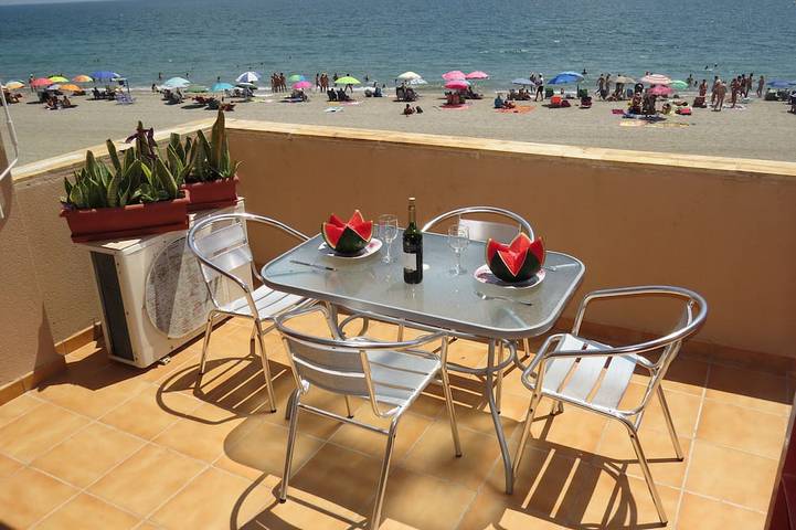 Holiday apartment for 4 people, with pool and balcony as well as hot tub - 1