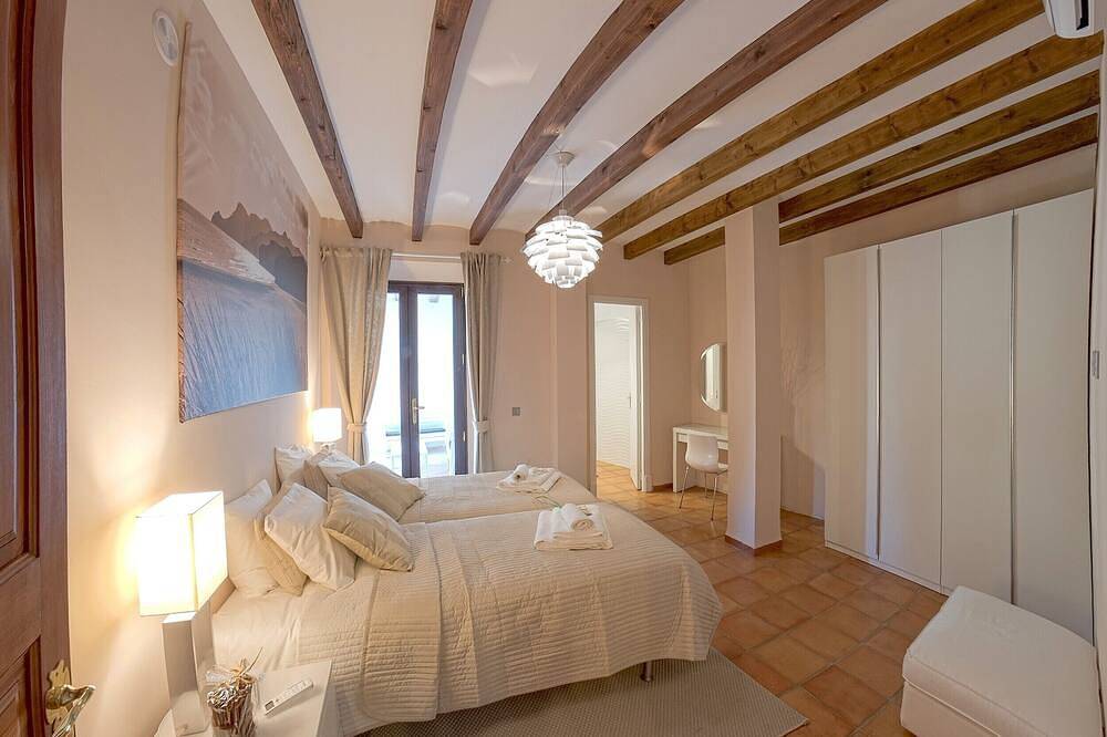 Delightful Mallorca Villa | Sol De Verano | 4 Bedrooms in Deià, Mallorca Westen