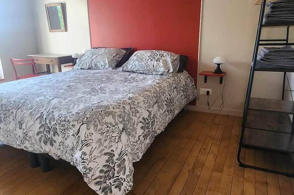 Gîte du Clos du Parc, in the heart of the farm in Chinon, Loire Valley