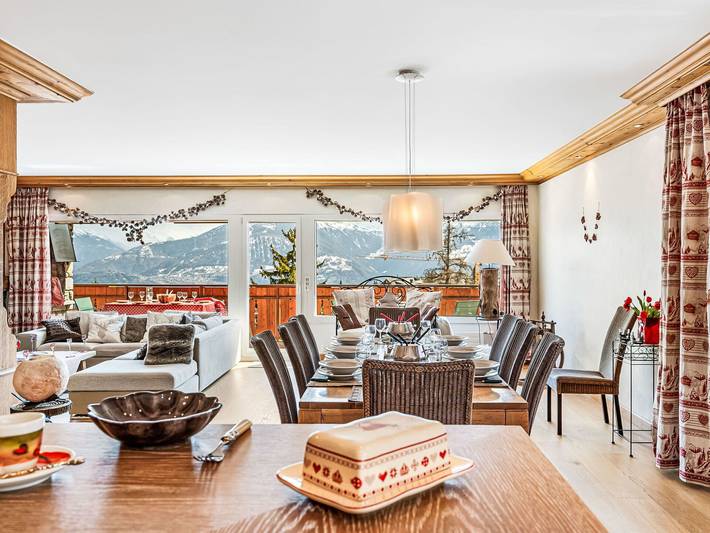 Vacation rental for 8 people, with Balcony in Montana (Switzerland)