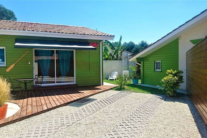 Gîte pour 2 personnes, avec terrasse ainsi que jacuzzi et jardin