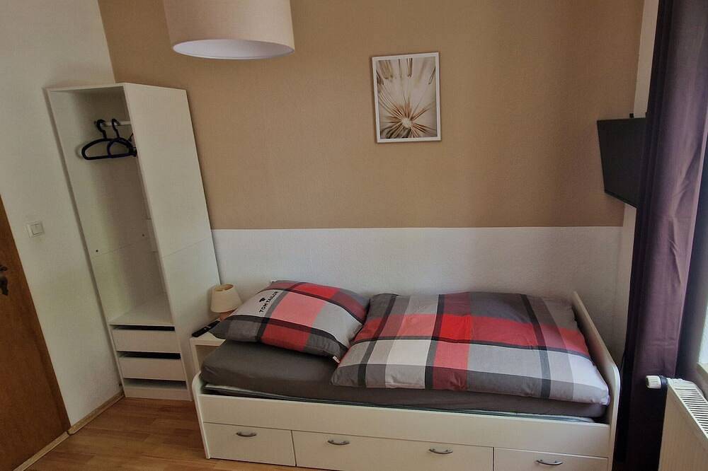 Ganze Wohnung, Ferienwohnung Am Hirtenplatz\" mit gemeinsamer Terrasse und Wi-Fi in Freiberg, Chemnitz und Umgebung