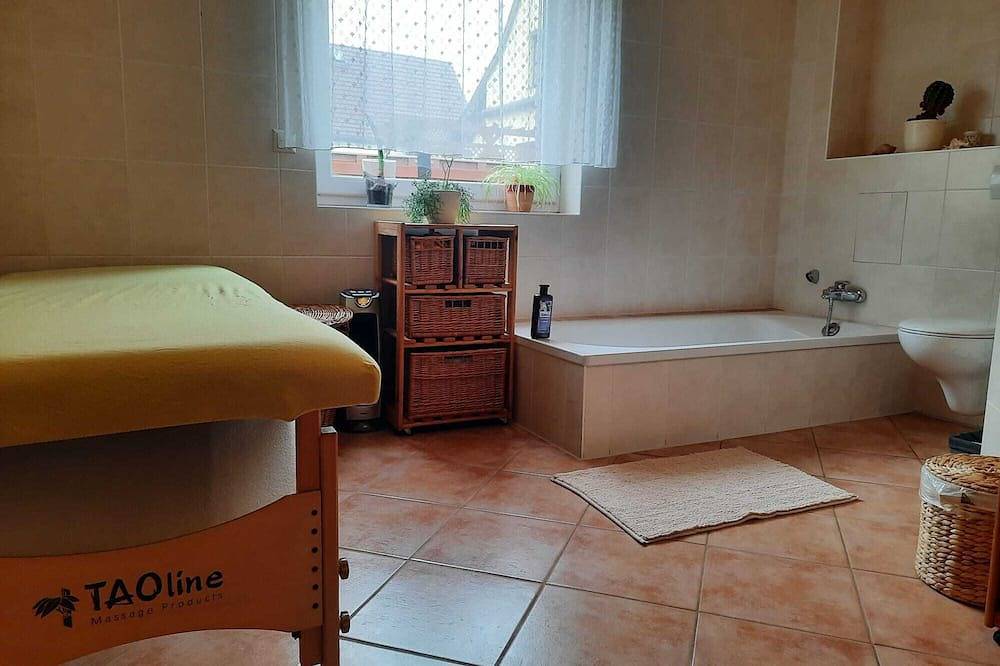 Ganze Wohnung, Traum-Ferienwohnung mit Sauna und Pool in Göda, Oberlausitz-Niederschlesien