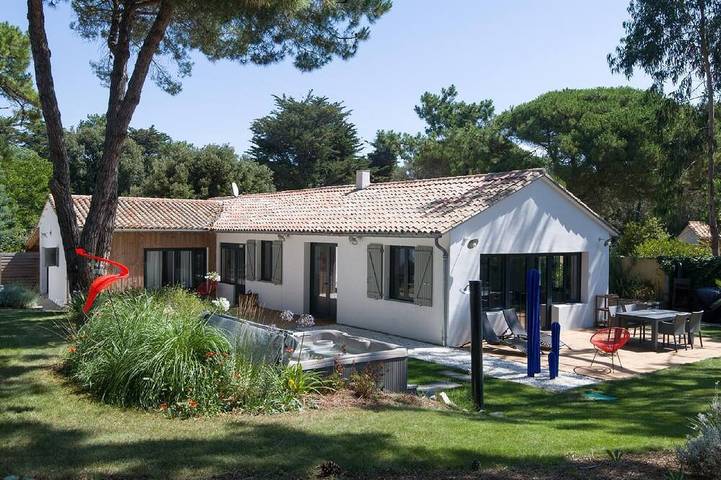 Maison de vacances pour 8 personnes, avec jardin ainsi que jacuzzi et terrasse à Sainte-Marie-de-Ré