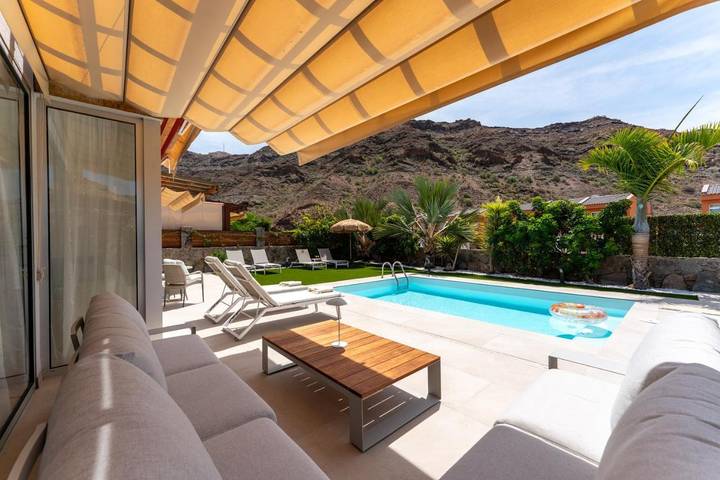 Chalet para 8 personas, con jardín además de piscina y vistas en Mogán