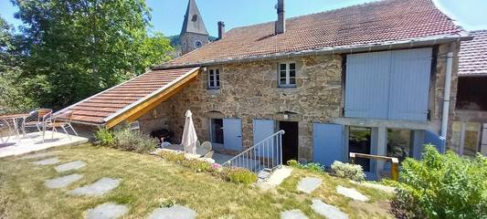 Gîte pour 10 personnes, avec balcon à Saint-Julien-Boutières