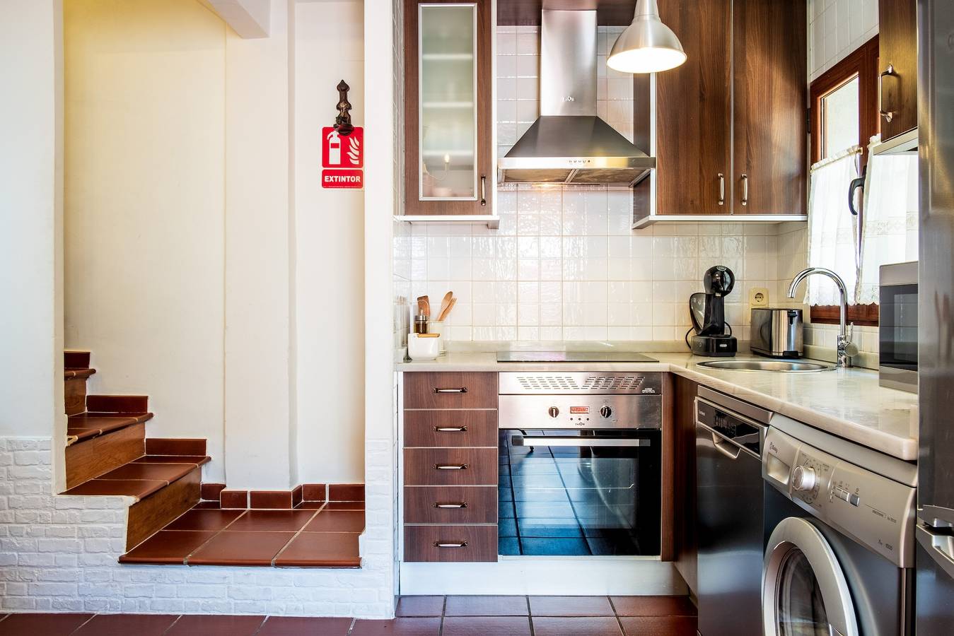 Holiday Home 'El Cabildo' with Private Patio and Wi-Fi in Piedralaves, Ávila Region