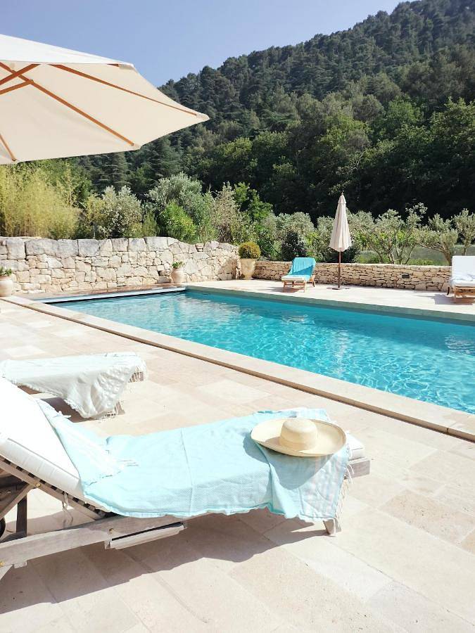 Chalet para 12 personas, con piscina además de terraza y jardín - 1