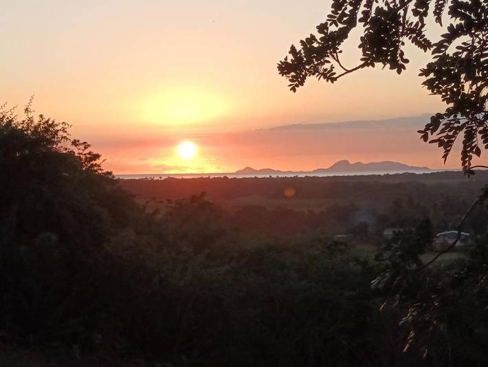 Location de vacances pour 5 personnes, avec vue ainsi que piscine et terrasse dans Saint-Louis (Marie-Galante) - 4