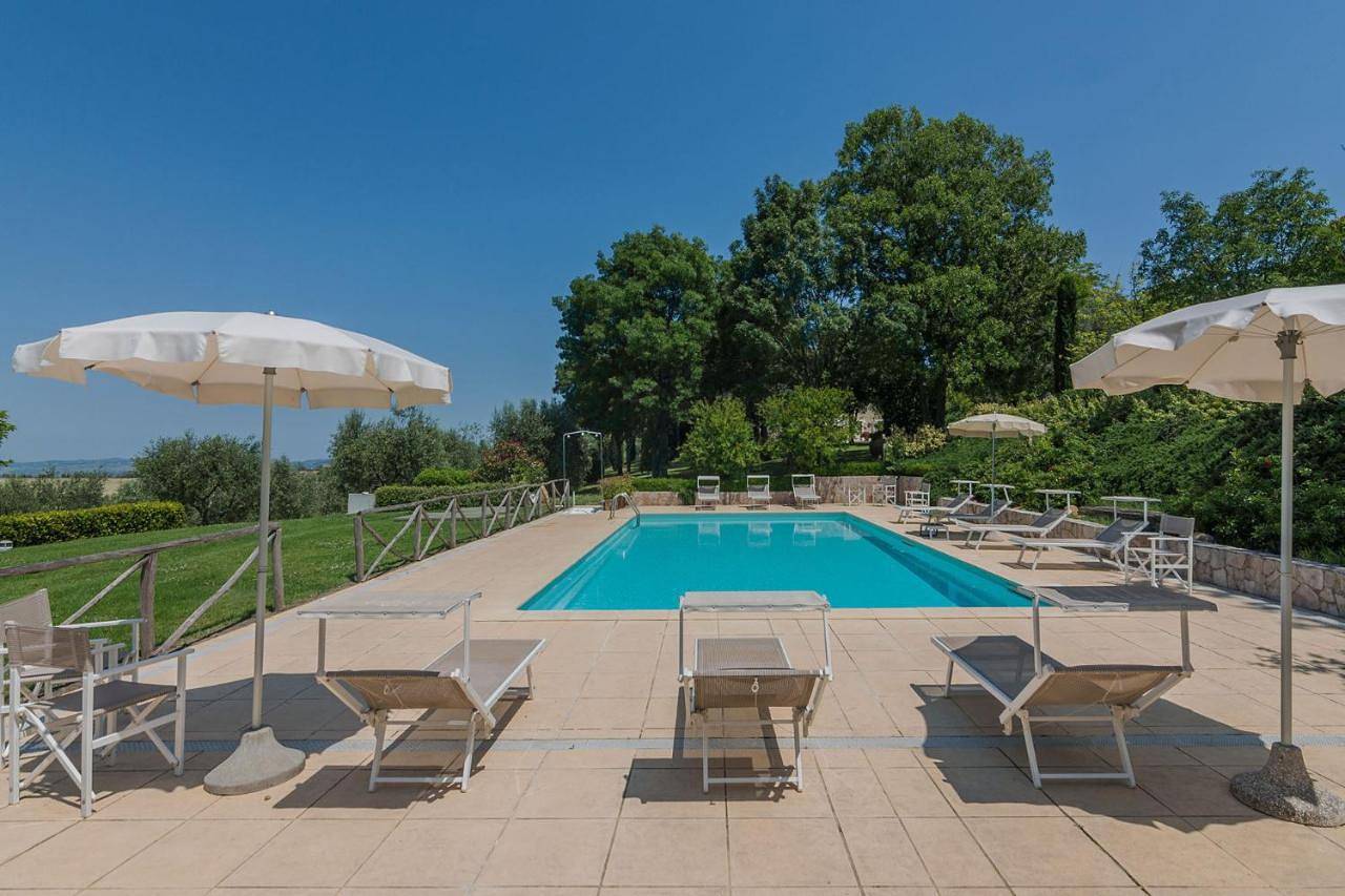 Villa Il Fiore e la Farfalla in Pesaro, Valle del Metauro
