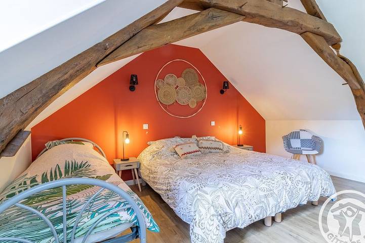 Gîte pour 11 personnes, avec jardin et terrasse à Bocé - 3