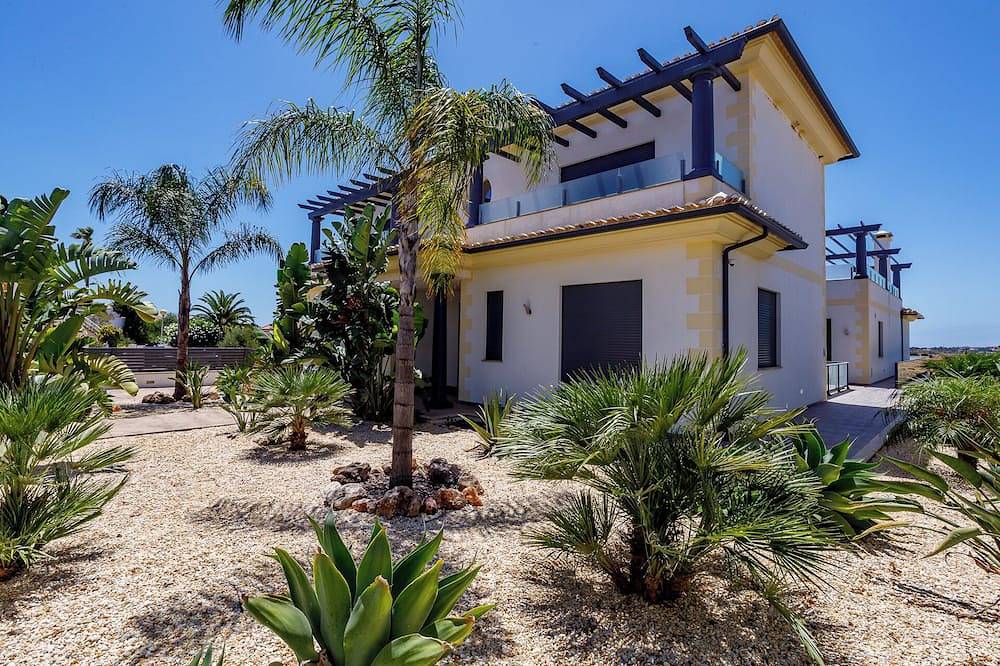 Exceptionally spacious 5 bed villa with swimming pool, snooker table - 155319/Al in Castro Marim, Faro Distrikt