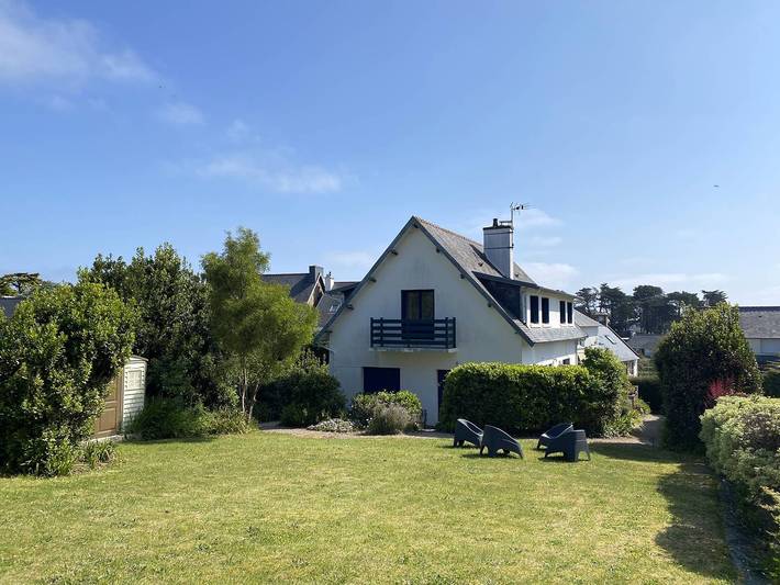 Gîte pour 4 personnes, avec jardin dans Coz-Pors