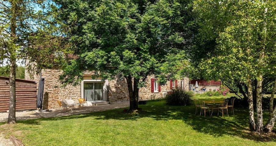 Gîte pour 3 personnes, avec jardin et terrasse à Soligny-les-Étangs