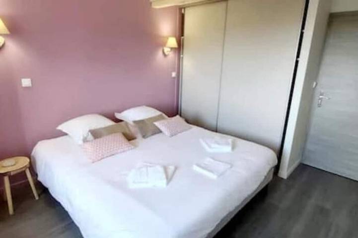 Gîte de charme15 pers vignes Beaujolais pierres dorées Lyon in Bully, Lyon et ses environs