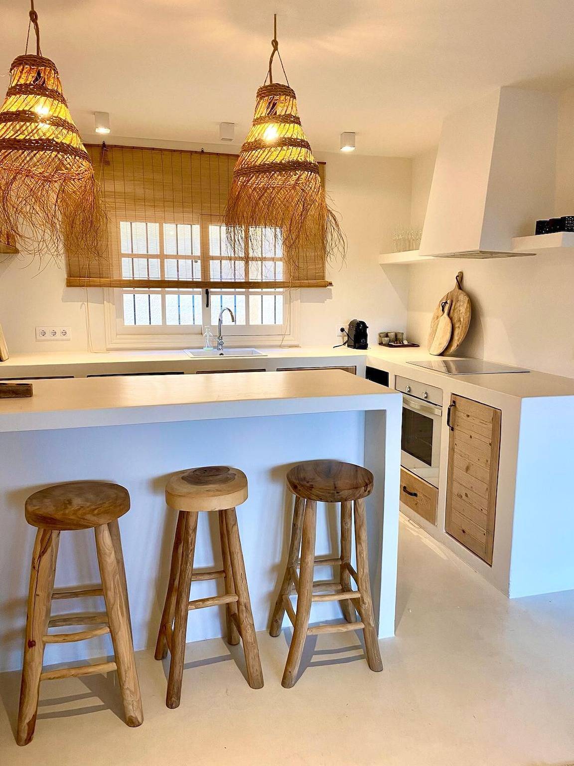 Casa de vacaciones 'La Bohéme' con vistas al mar, piscina compartida y Wi-Fi in Benimeit, Teulada