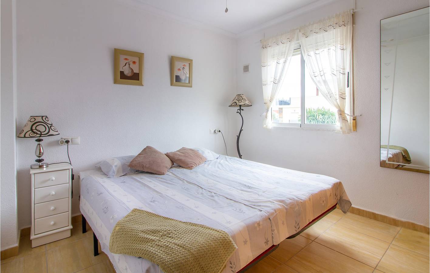Hel ferieleilighet, Ferieleilighet for 4 personer med badebasseng in El Chaparral, Torrevieja