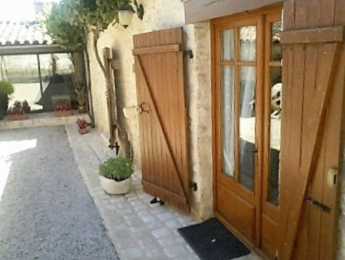 Gîte pour 2 personnes, avec terrasse et jardin à La Rochette (Charente) - 3