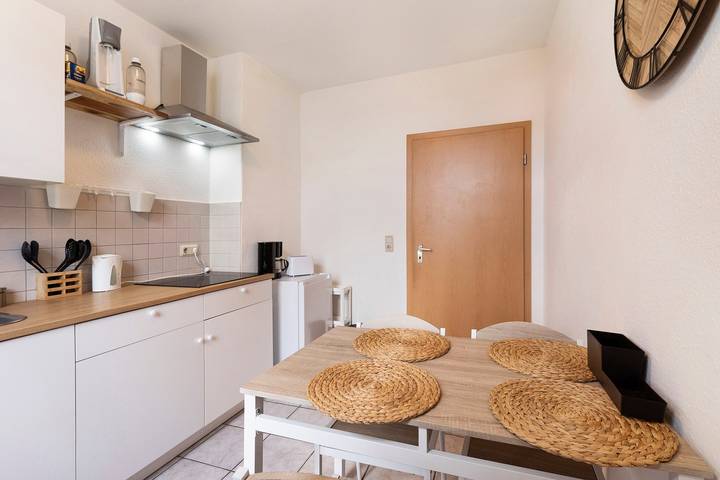 Ganze Wohnung, Ferienwohnung "Wohnen am Wissenschaftshafen" mit Balkon und Wlan in Magdeburg, Elbe-Börde-Heide