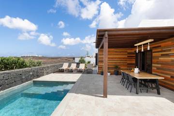 Cheap Villa for 6 People in Yaiza, Canaries, Photo 2