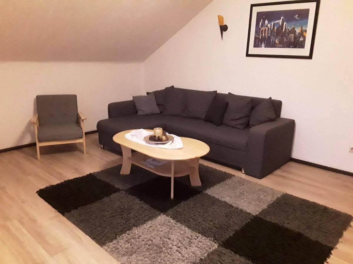 Geheel appartement, Two-Bedroom Apartment ( 4 Adults) in Niedersfeld, Upland