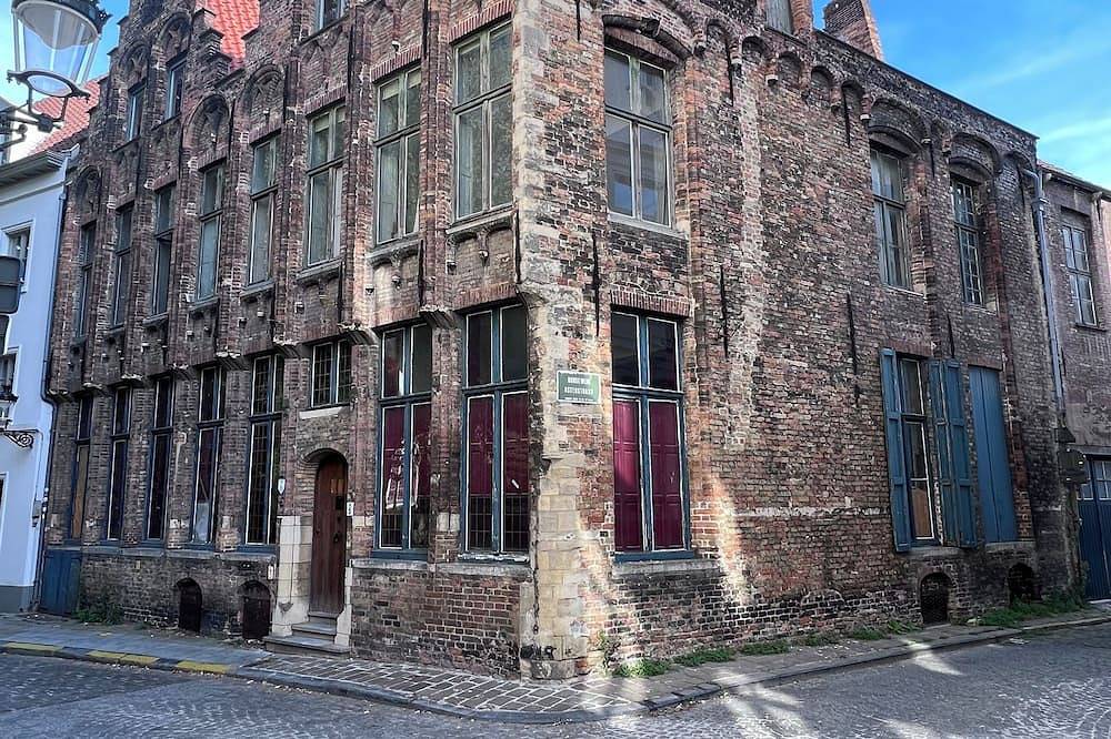 Cozy B&B in the middle of Bruges with free wifi in Bruges, West Flanders