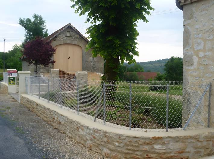 Gîte La Maison de Lompech : terrasse privée et jardin privatif à Caniac du Causse in Caniac-du-Causse, Quercy