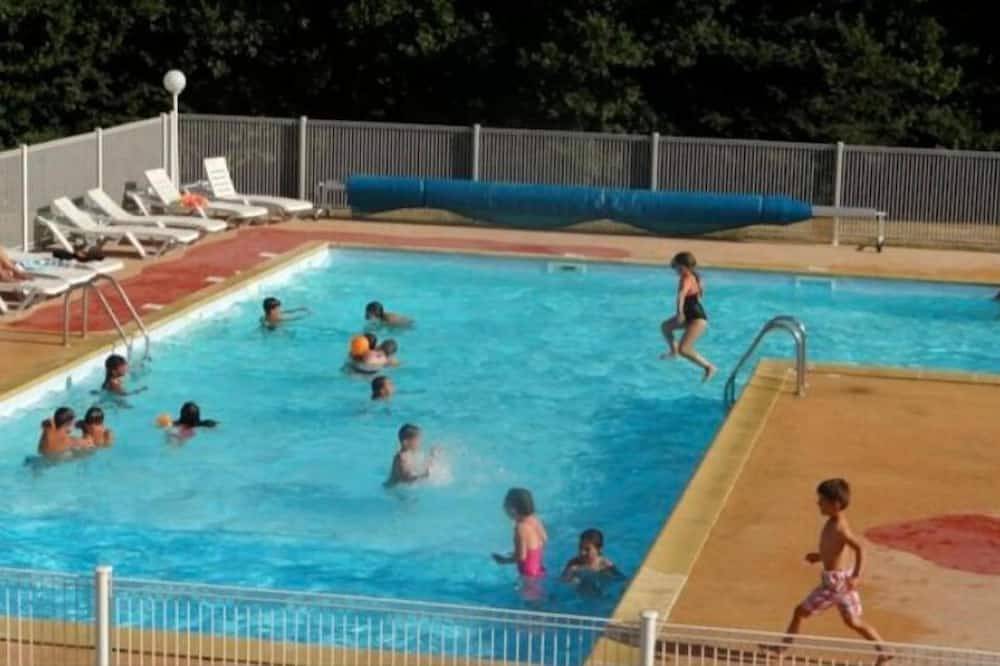 Gite entre amis in Ambrugeat, Région d'Ussel
