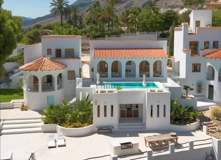 Gästehaus für 10 Personen, mit Balkon und Terrasse sowie Garten und Pool in Altea