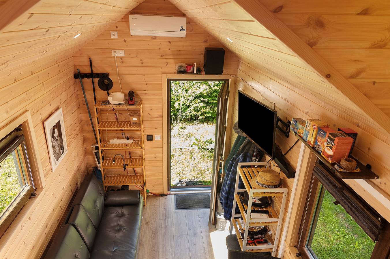 Tiny Home 'Ernesto' met privétuin, Wi-Fi en airconditioning, foto 10