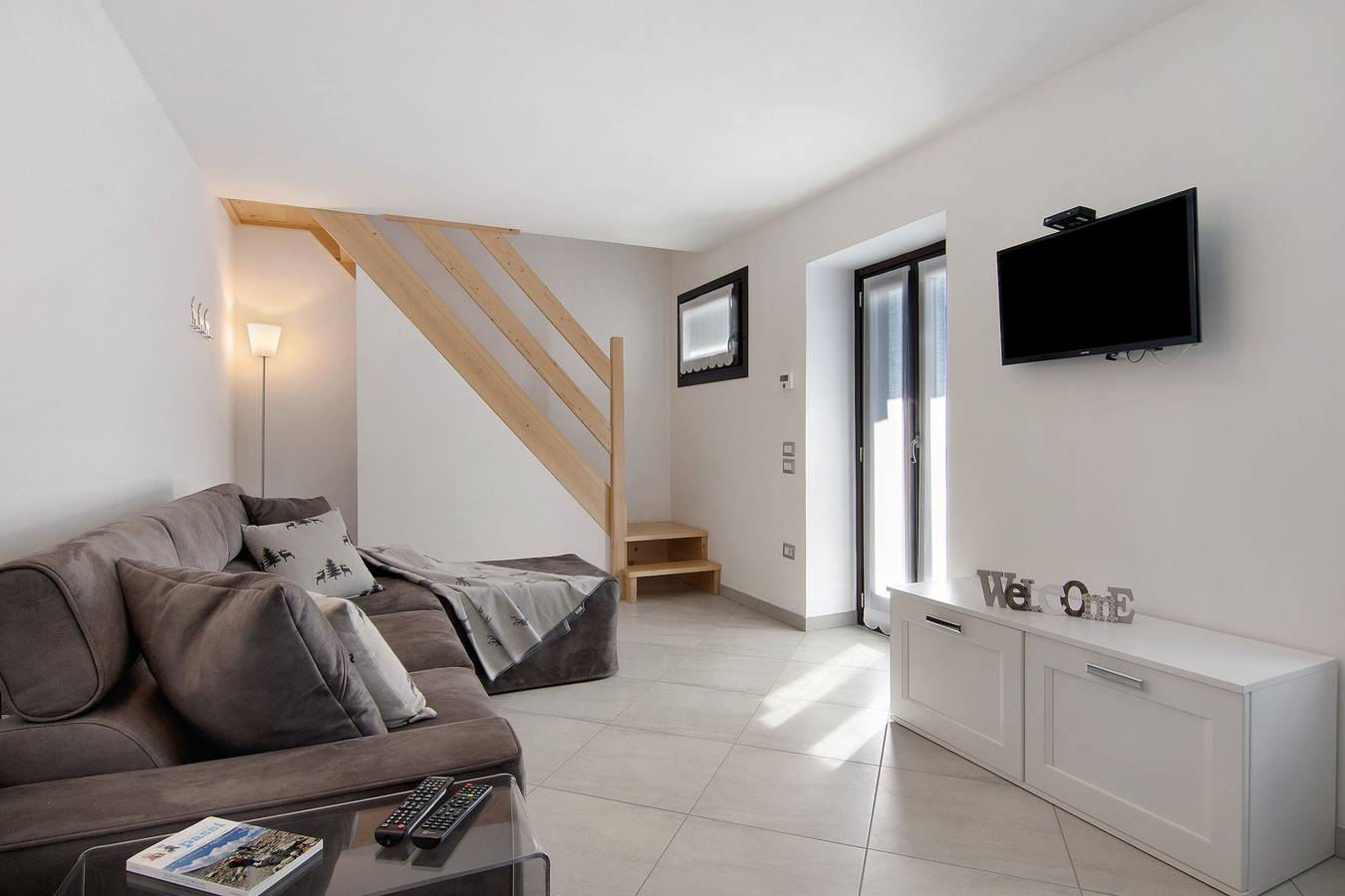 Ferienhaus 'Borgo Vico' mit Seeblick, privater Terrasse und Wlan in Verceia, Comer See