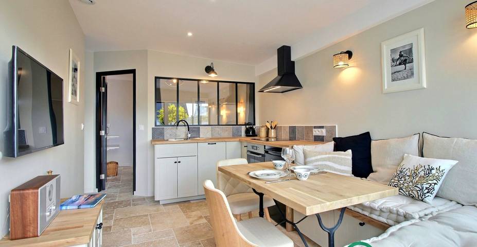 Gîte pour 2 personnes, avec terrasse et jardin
