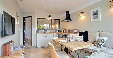 Gîte pour 2 personnes, avec terrasse et jardin à Arzon