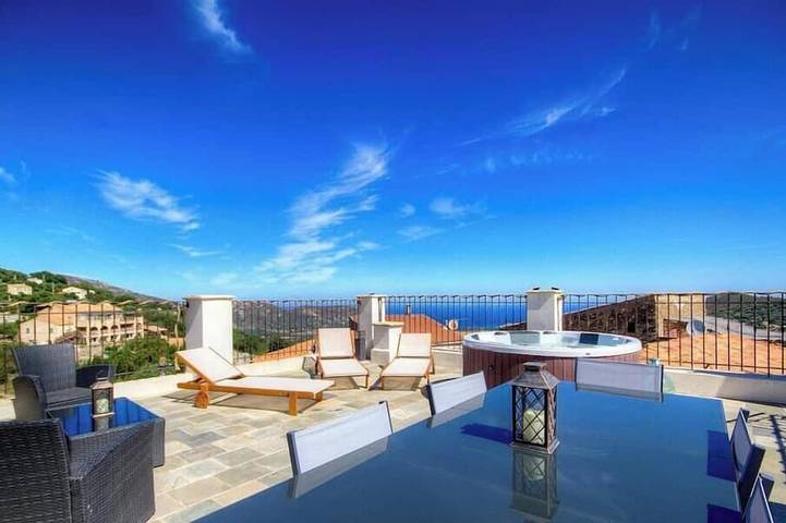 Ferienhaus für 6 Personen, mit Whirlpool und Pool sowie Garten - 1