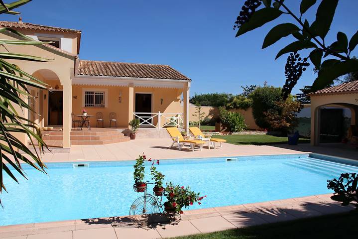 Chambre d’hôte pour 2 personnes, avec piscine et jardin à Montady