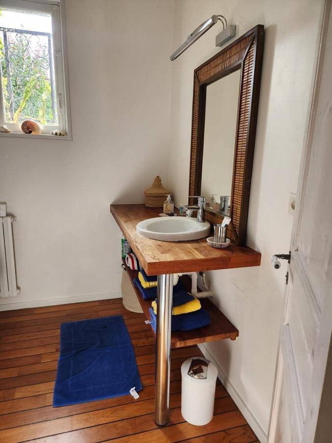 Gîte pour 2 personnes, avec piscine ainsi que jardin et vue à Saint-Sylvestre-sur-Lot - 4