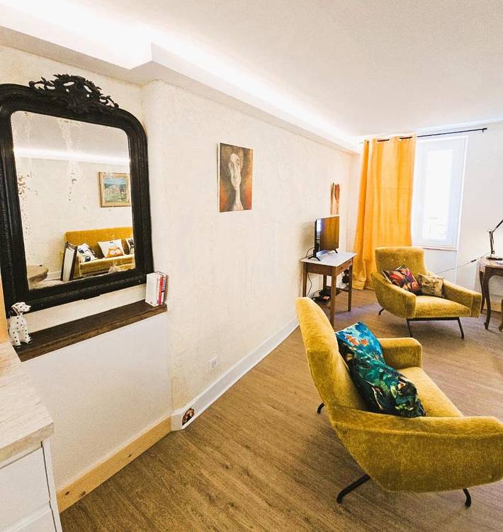 Gîte pour 4 personnes, avec terrasse et vue dans Office De Tourisme Et Des Congres De Clermont Ferrand - 4