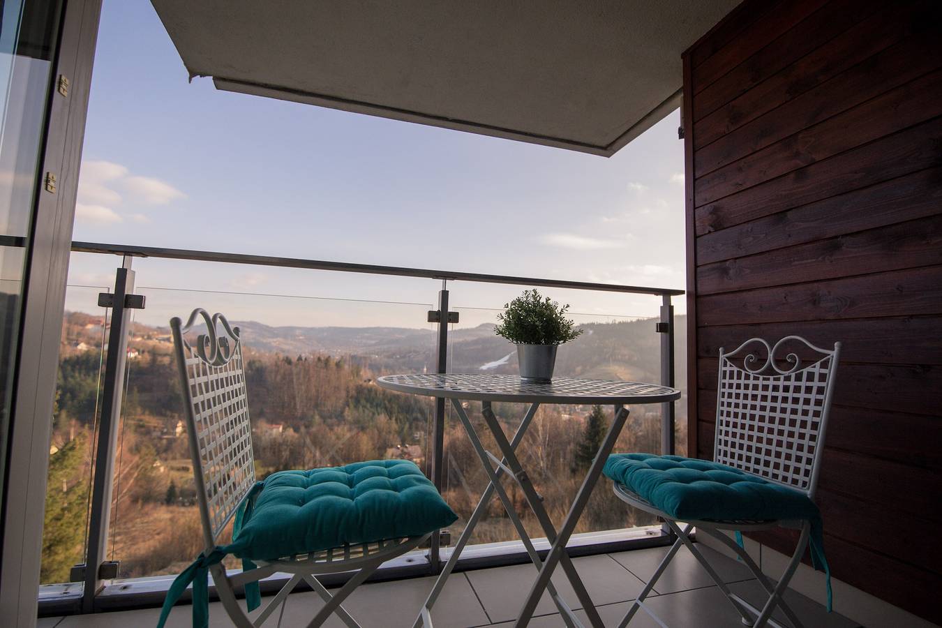 Ganzes Studio, Functional Studio with Mountain View | Parking. in Wisła, Karpaten (Polen)