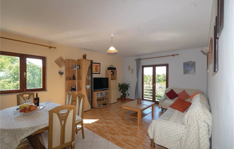 Ganze Ferienwohnung, Reizende Ferienwohnung, 2 km vom Strand entfernt, mit Terrasse und kostenlosen Parkplätzen in Račišće (Dalmatien), Korcula