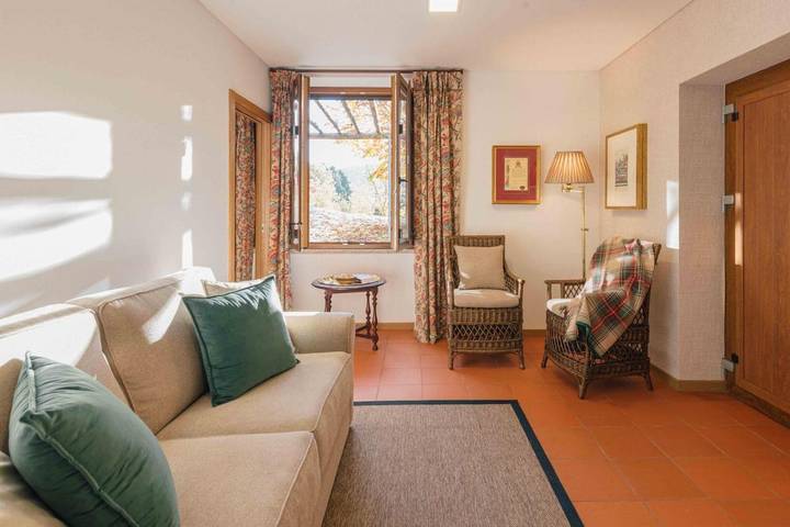 Gîte pour 16 personnes, avec vue ainsi que piscine et jardin dans Tarouca - 4