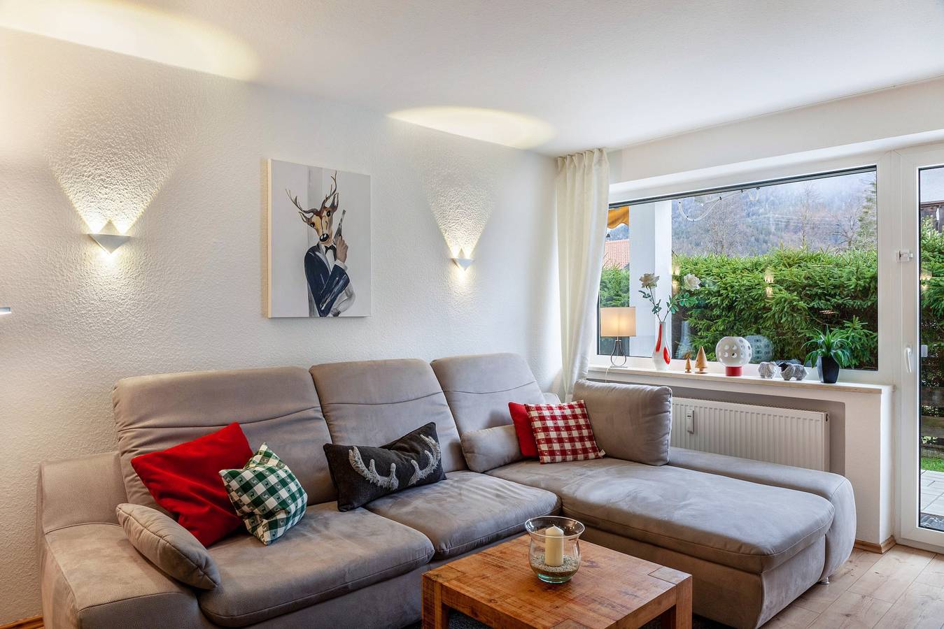 Apartamento entero, Apartamento 'Ferienwohnung Alpenglück' con vistas a la montaña, terraza y Wi-Fi in Mittenwald, Alpes Bávaros