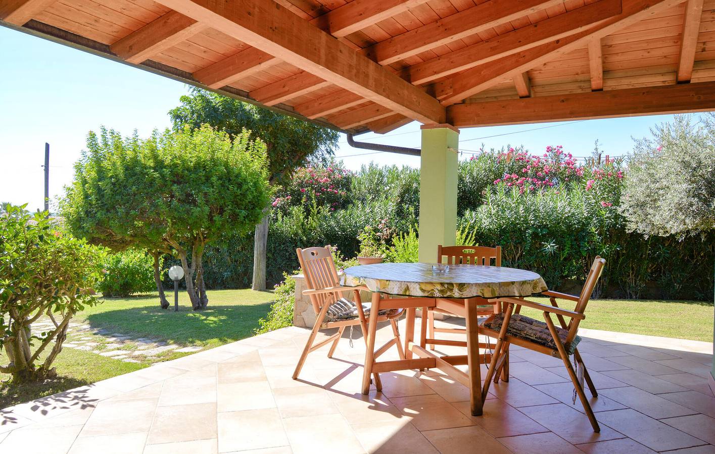 Costa Rei 2 km: TV, aria condizionata, parcheggio, giardino, cucina in appartamento per vacanze in Costa Rei, Muravera