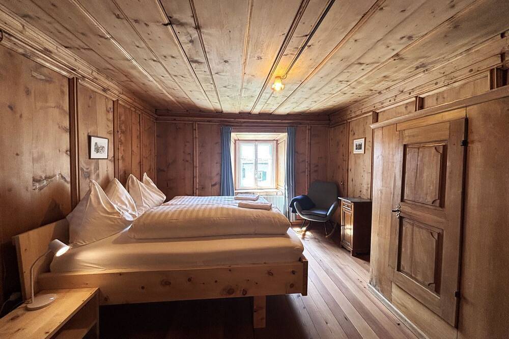 Ganze Wohnung, Haus Buol Bergün, (Bergün/Bravuogn). in Bergün, Bergün Filisur