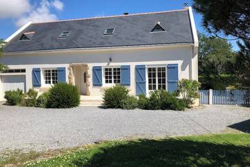 Gîte pour 14 personnes, avec terrasse et jardin dans Lerat